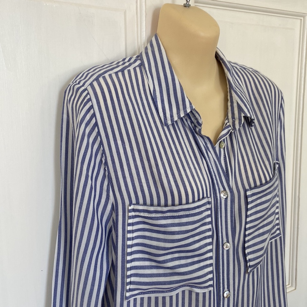 Love Tree Blue & White Stripe Button Down Blouse Size S NWOT - Picture 4 of 13